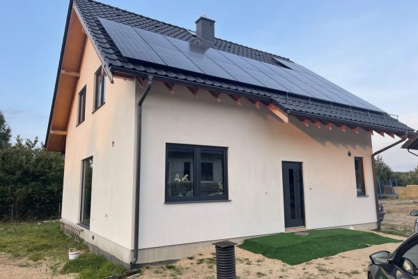 min-dom-w-rokocinie-ogrzewanie-nadmuchowe-feelco-7kw-hyperheating-mitsubishi